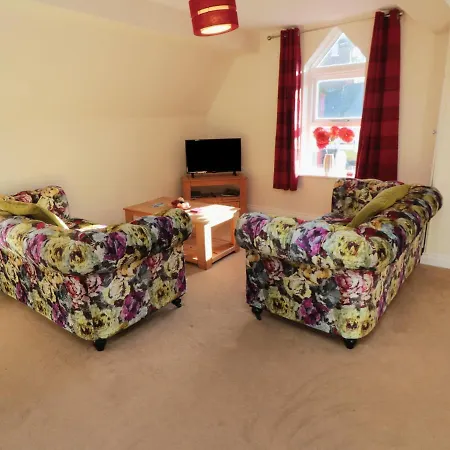 Carisbrooke House, 6 سكرابورو