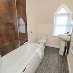 شقة Carisbrooke House, 6 سكرابورو